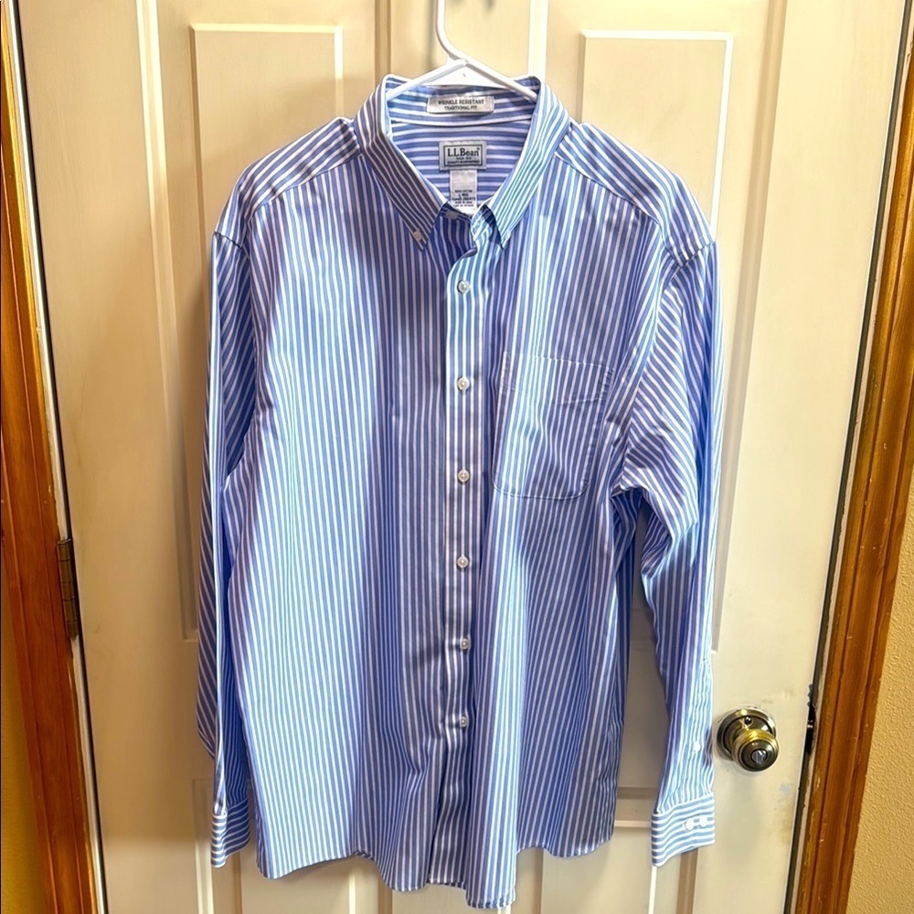 L.L. Bean Cotton Wrinkle Resistant Blue and White Striped Dress Shirt size L